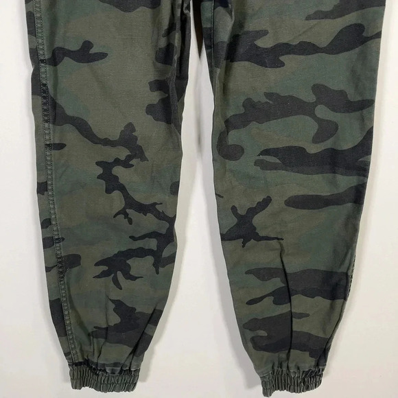 ARITZIA | TNA ALIX CAMO JOGGER - Picture 11 of 12